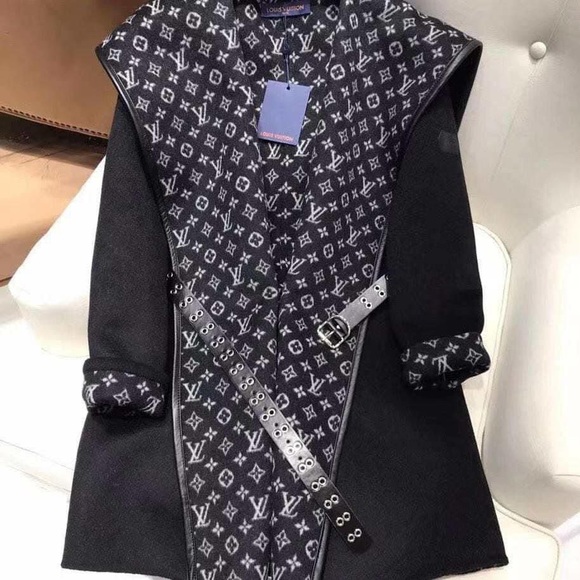 Inspired Coat - Picture 3 of 3